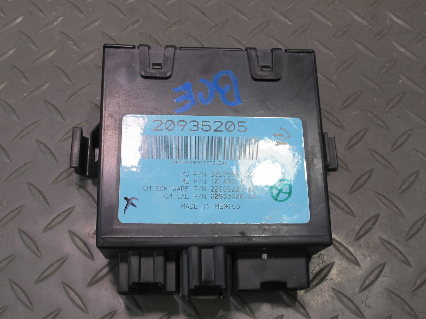 2009-2014 Cadillac Escalade Rear Tailgate Liftgate Control Module 20935205