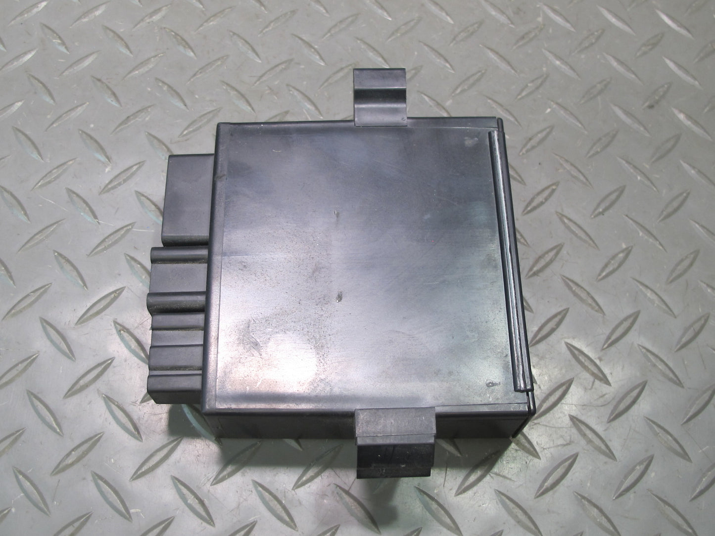 2009-2014 Cadillac Escalade Rear Tailgate Liftgate Control Module 20935205