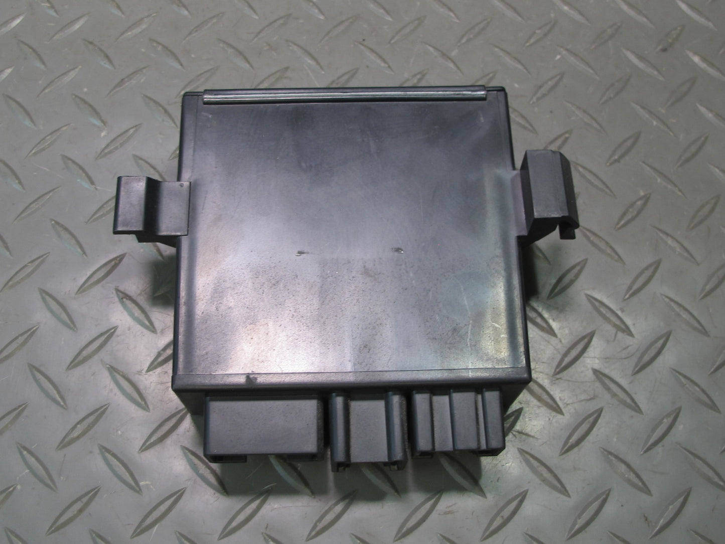 2009-2014 Cadillac Escalade Rear Tailgate Liftgate Control Module 20935205