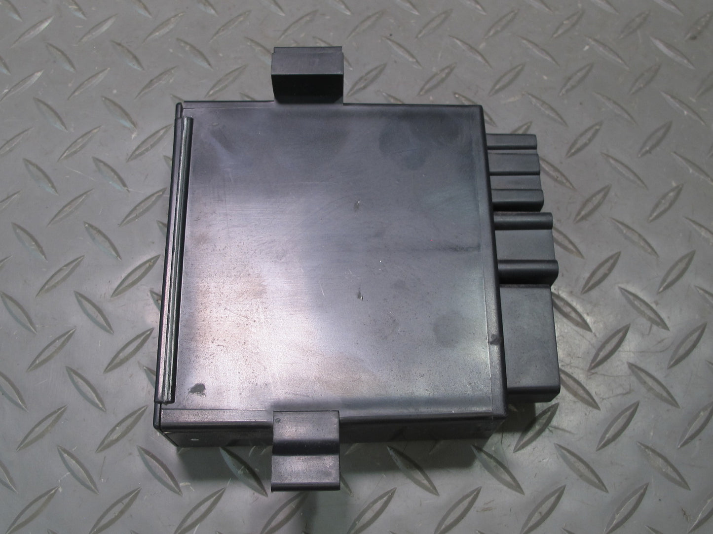 2009-2014 Cadillac Escalade Rear Tailgate Liftgate Control Module 20935205