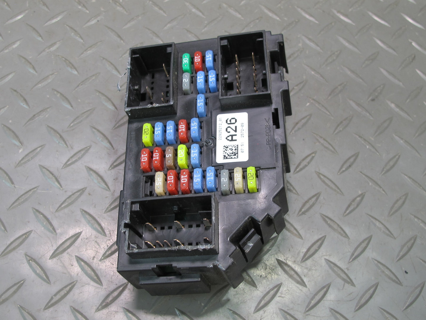 2007-2014 Cadillac Escalade Power Distribution Cabin Fuse Relay Box 22925212