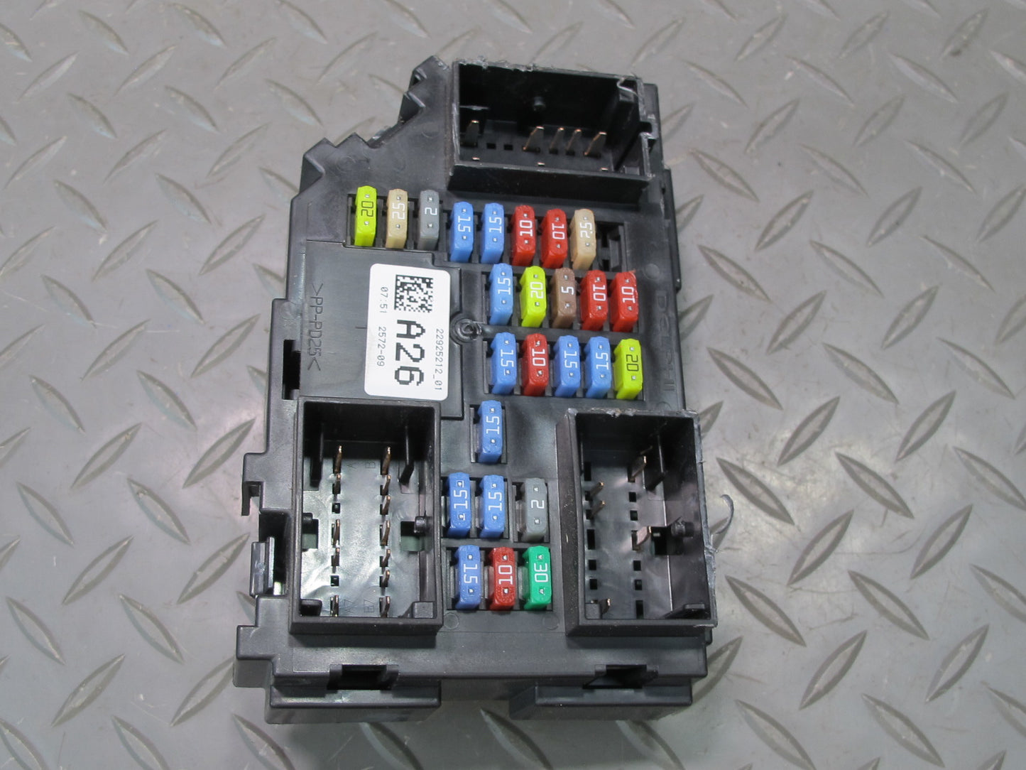 2007-2014 Cadillac Escalade Power Distribution Cabin Fuse Relay Box 22925212