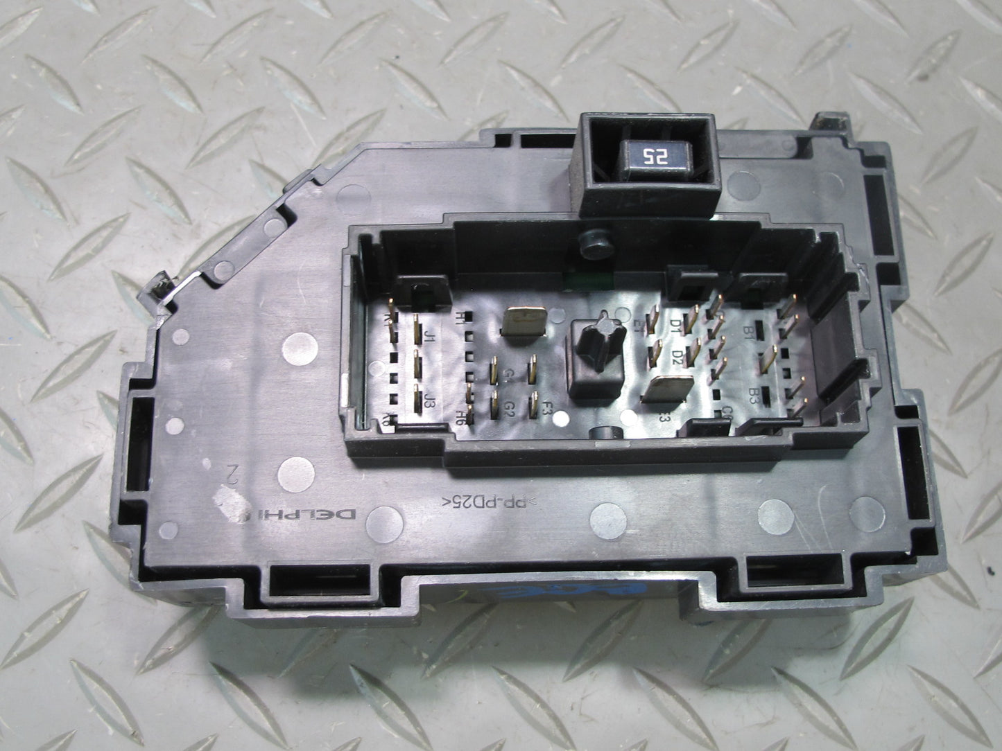 2007-2014 Cadillac Escalade Power Distribution Cabin Fuse Relay Box 22925212