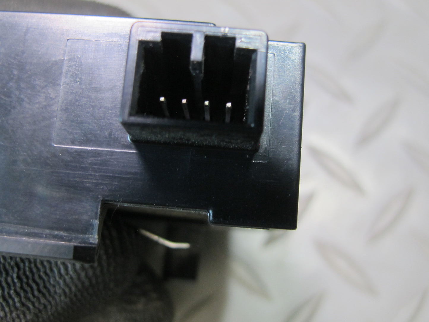 2012-2014 Cadillac Escalade Door Lock Remote Control Module 20863945