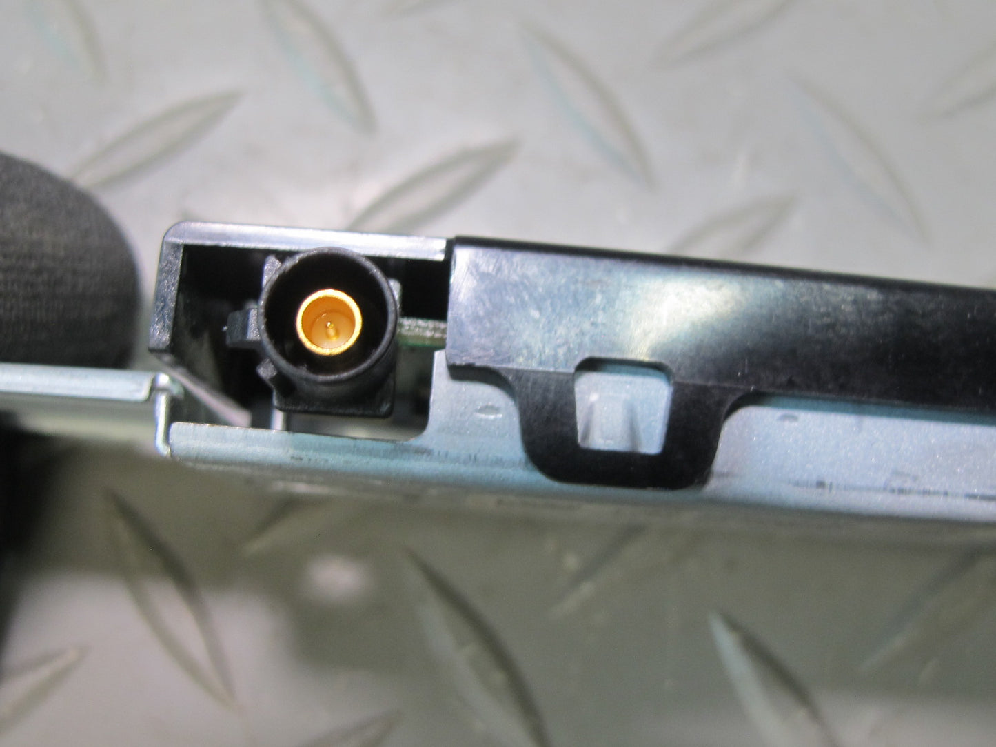 2009-2014 Cadillac Escalade Radio Antenna Module 25943786