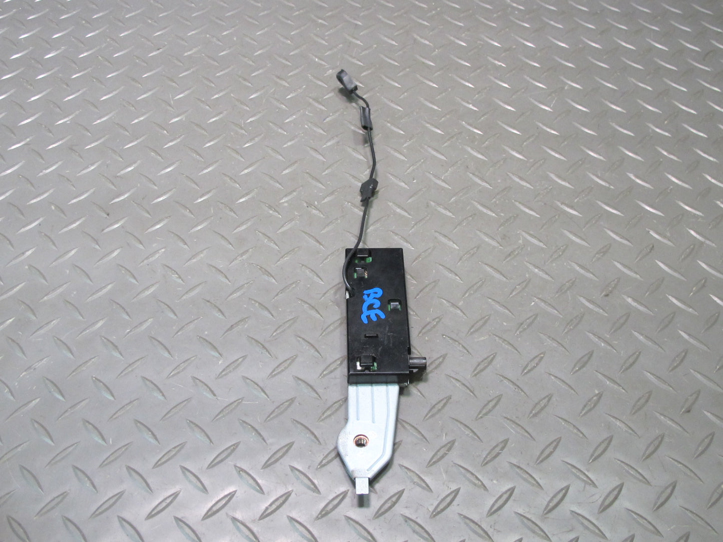 2009-2014 Cadillac Escalade Radio Antenna Module 25943786