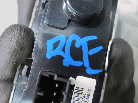 2007-2014 Cadillac Escalade Dash Clock Unit 25949881