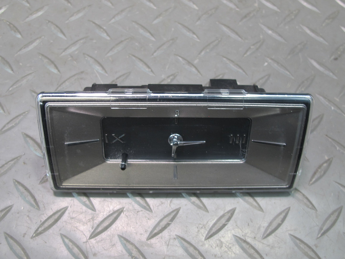 2007-2014 Cadillac Escalade Dash Clock Unit 25949881