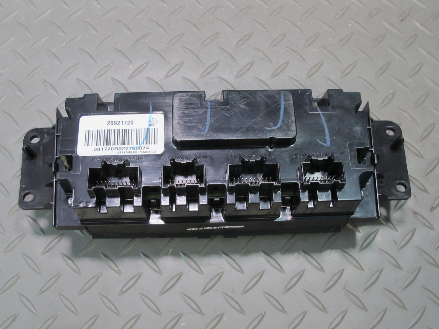 2012-2014 Cadillac Escalade A/C Heater Climate Control Switch Panel 20921720