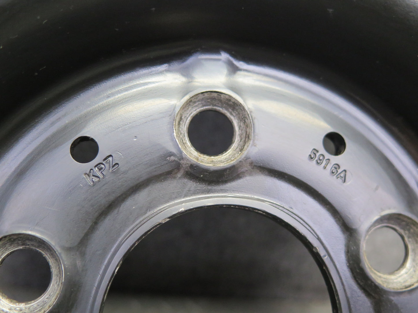 74-85 Mercedes W123 Factory 14" R14 Alloy Wheel Rim 14x5.5J ET30 1234001302 OEM