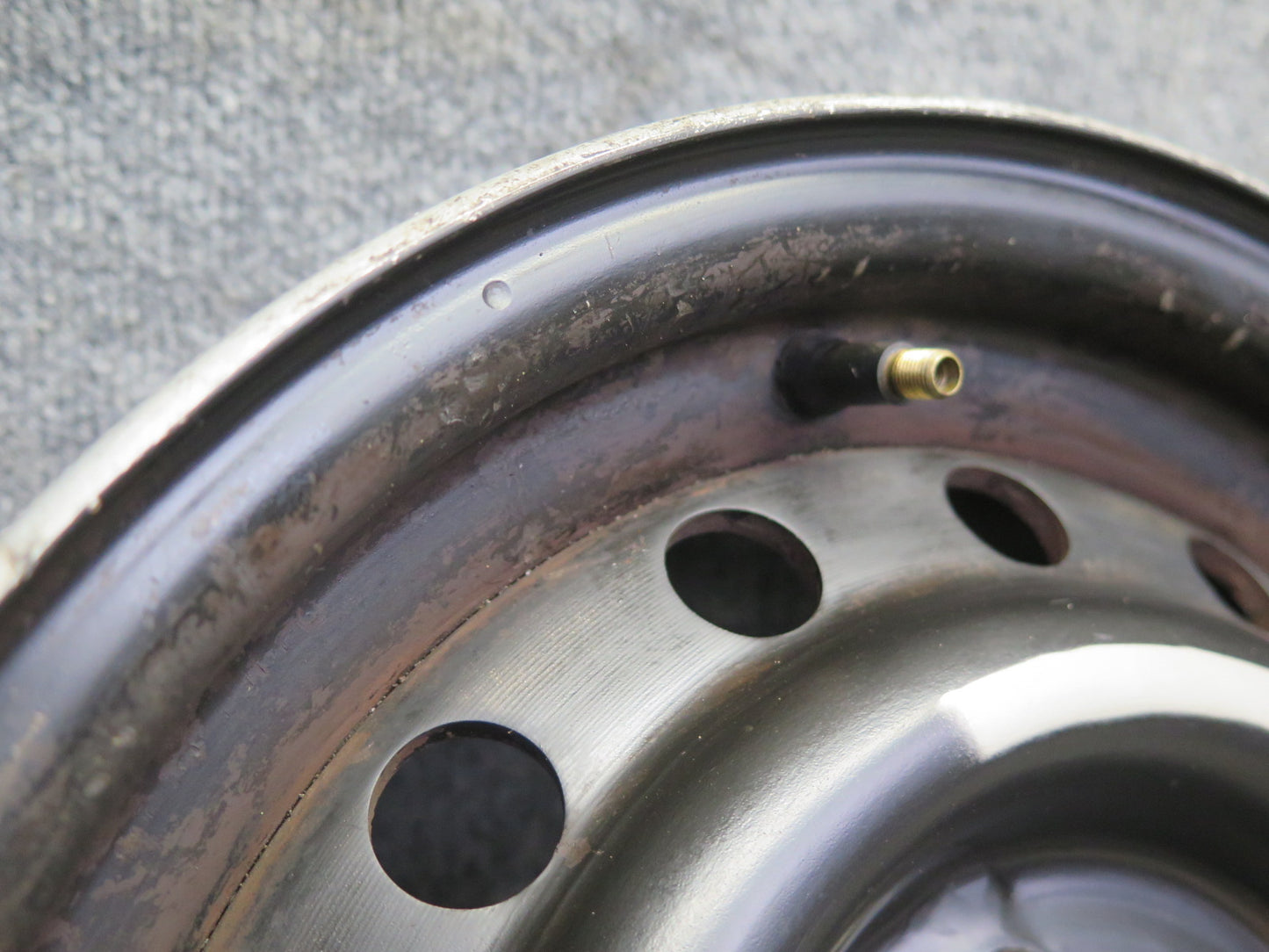 74-85 Mercedes W123 Factory 14" R14 Alloy Wheel Rim 14x5.5J ET30 1234001302 OEM