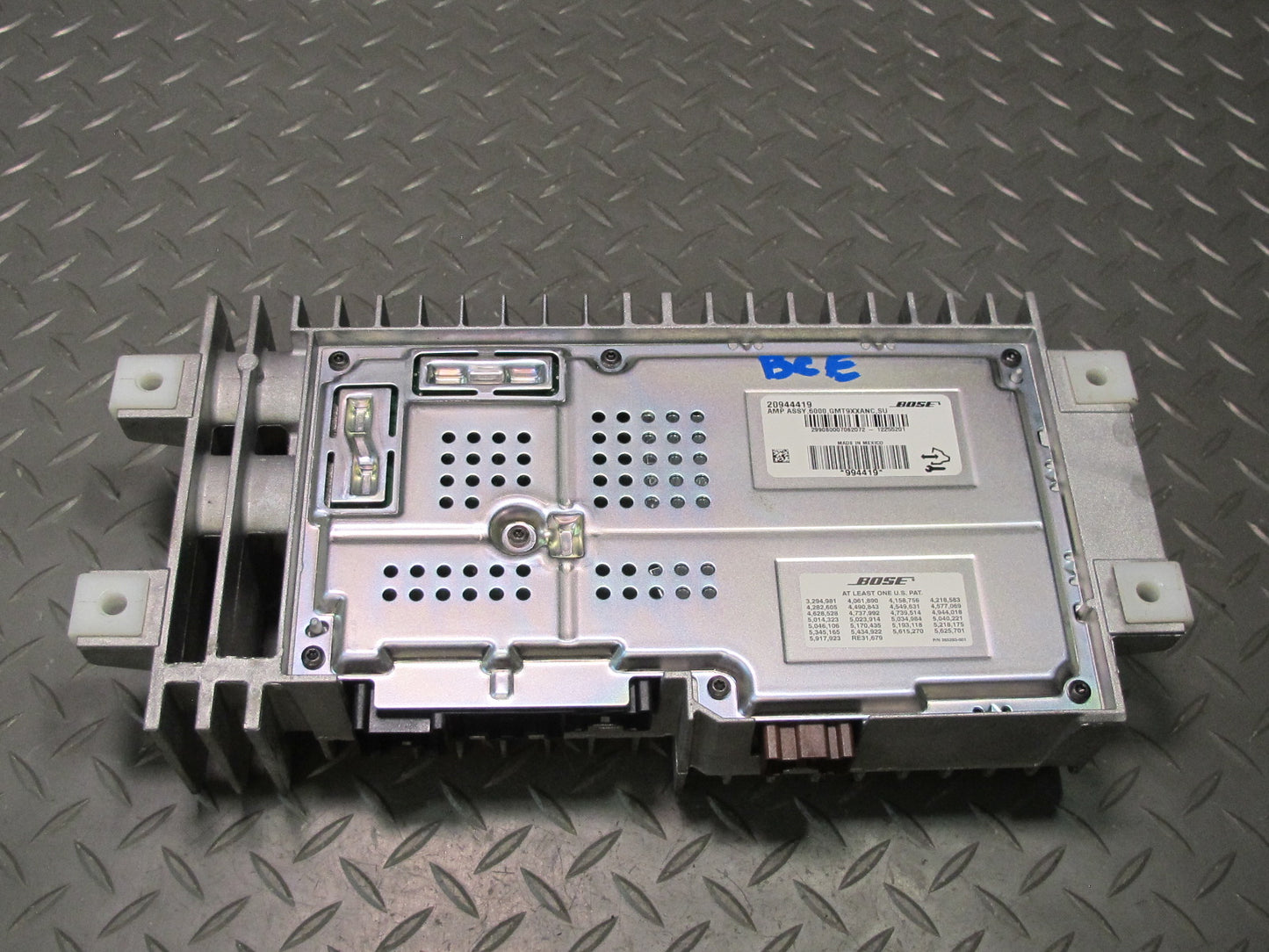 2012-2014 Cadillac Escalade Radio Audio Amplifier AMP 20944419