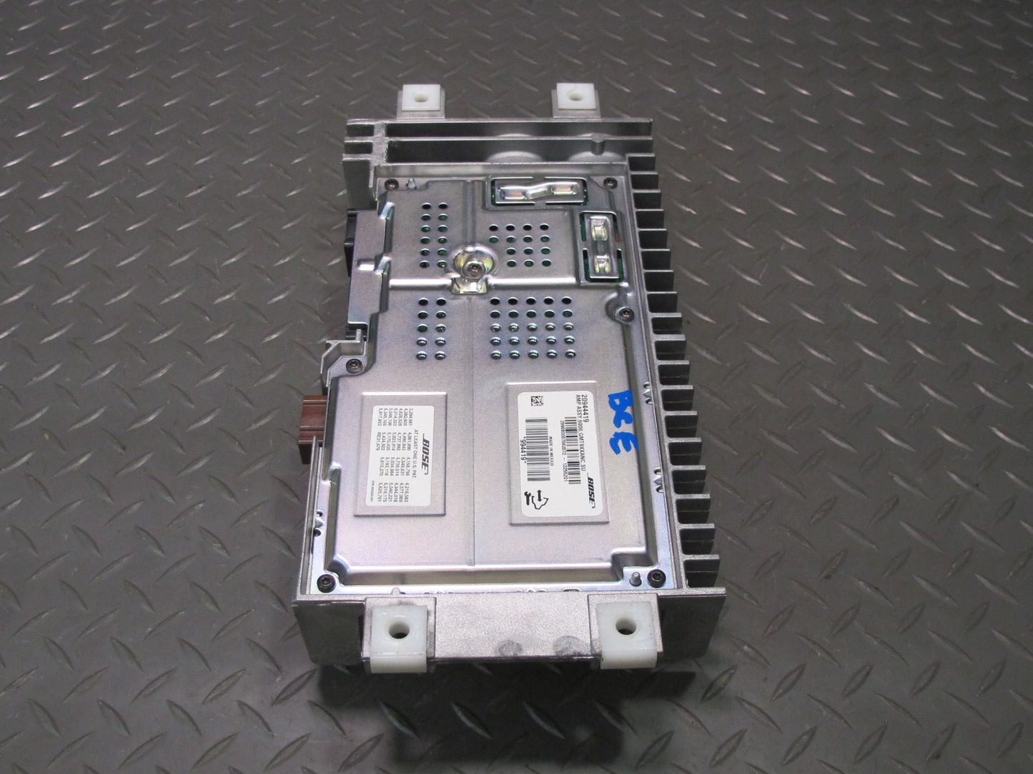 2012-2014 Cadillac Escalade Radio Audio Amplifier AMP 20944419