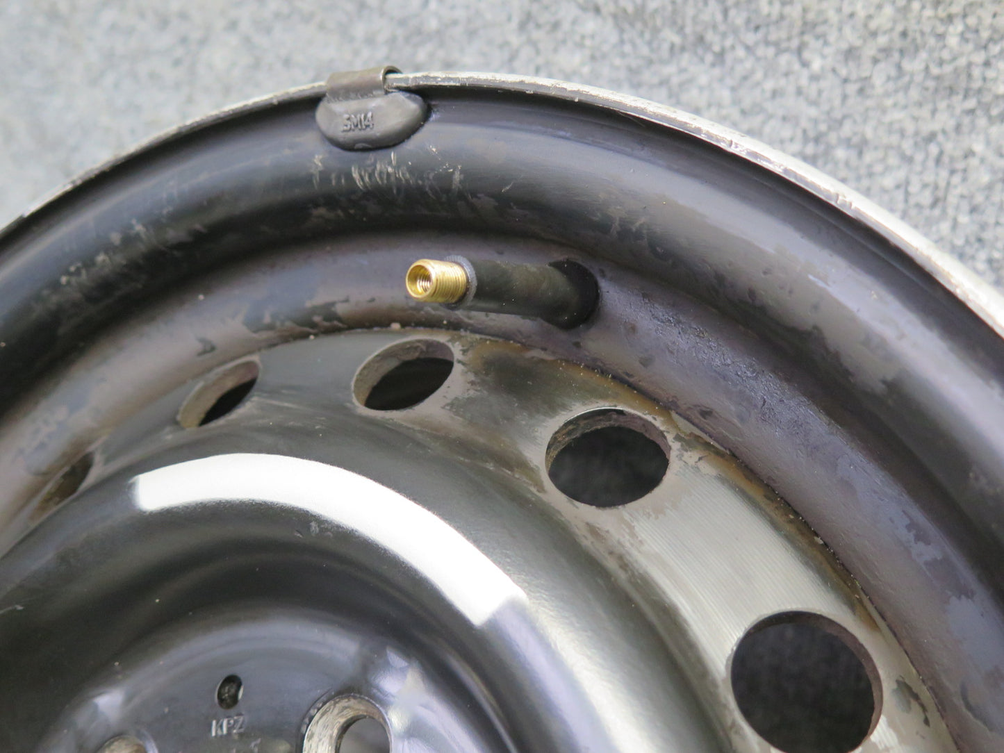 74-85 Mercedes W123 Factory 14" R14 Alloy Wheel Rim 14x5.5J ET30 1234001302 OEM