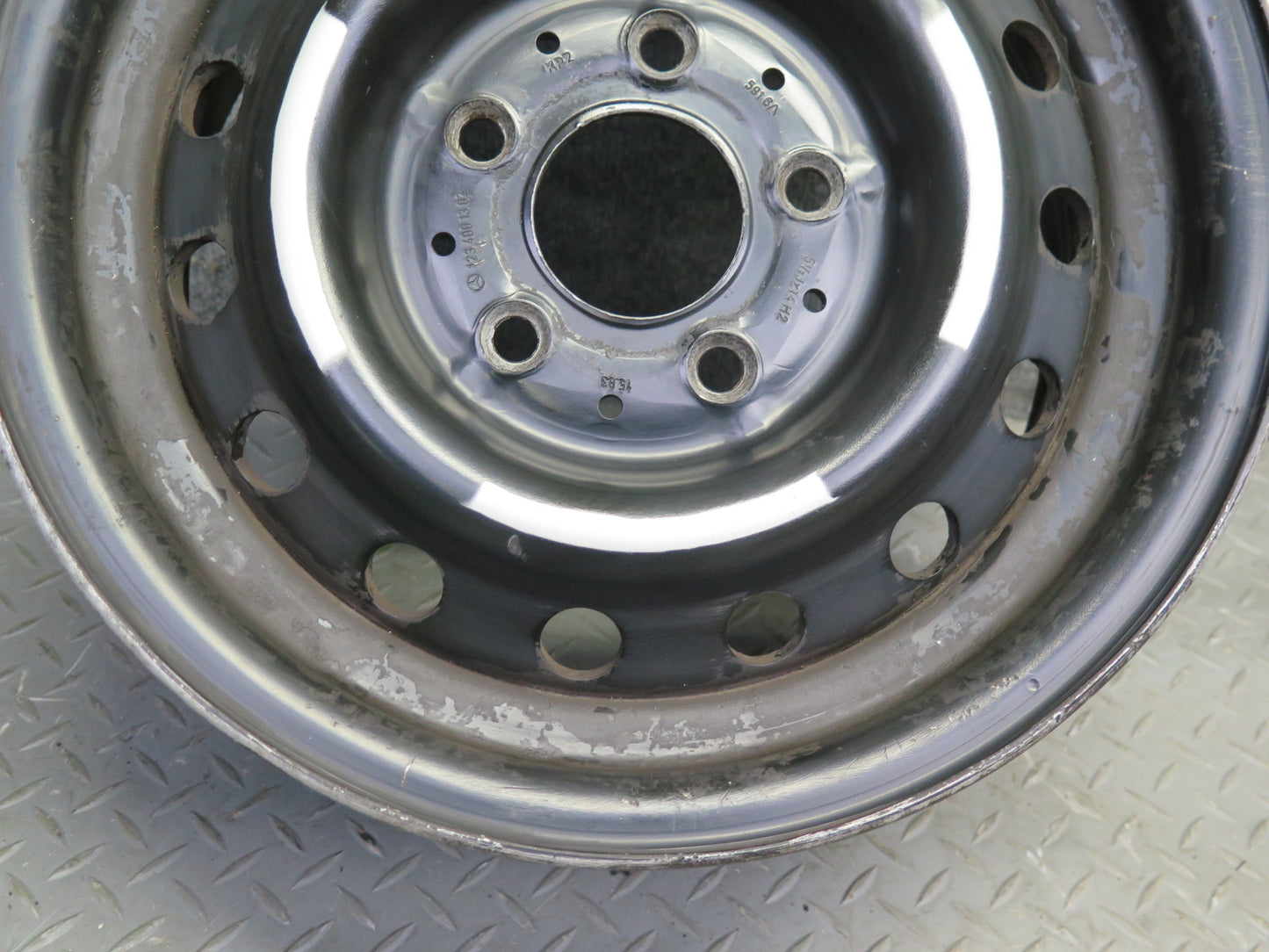 74-85 Mercedes W123 Factory 14" R14 Alloy Wheel Rim 14x5.5J ET30 1234001302 OEM