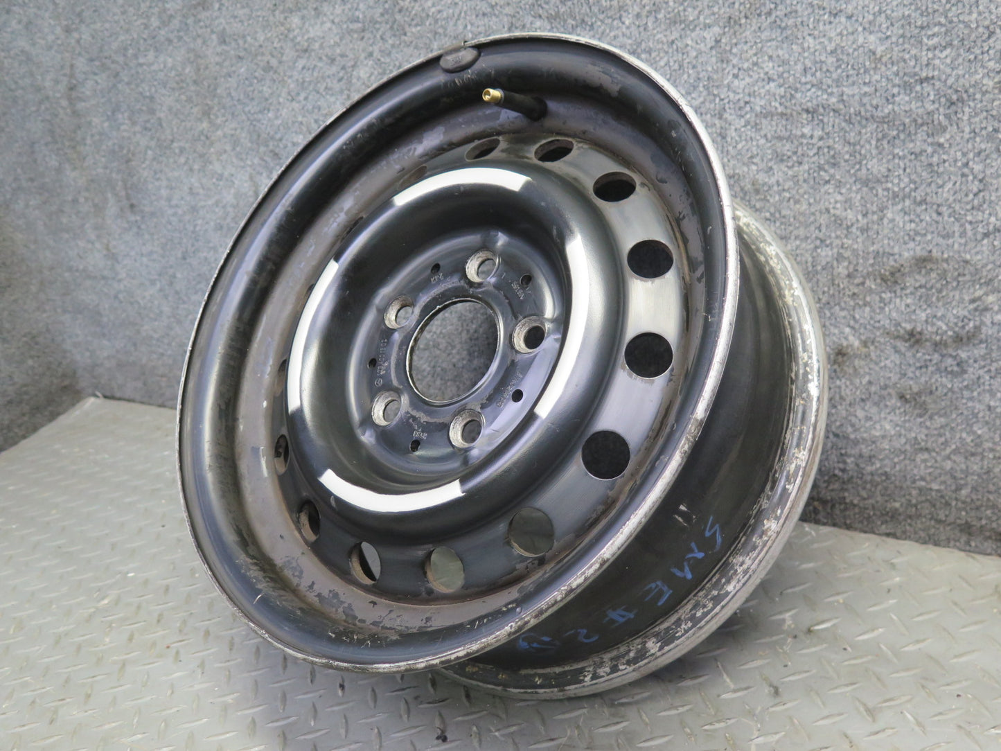 74-85 Mercedes W123 Factory 14" R14 Alloy Wheel Rim 14x5.5J ET30 1234001302 OEM