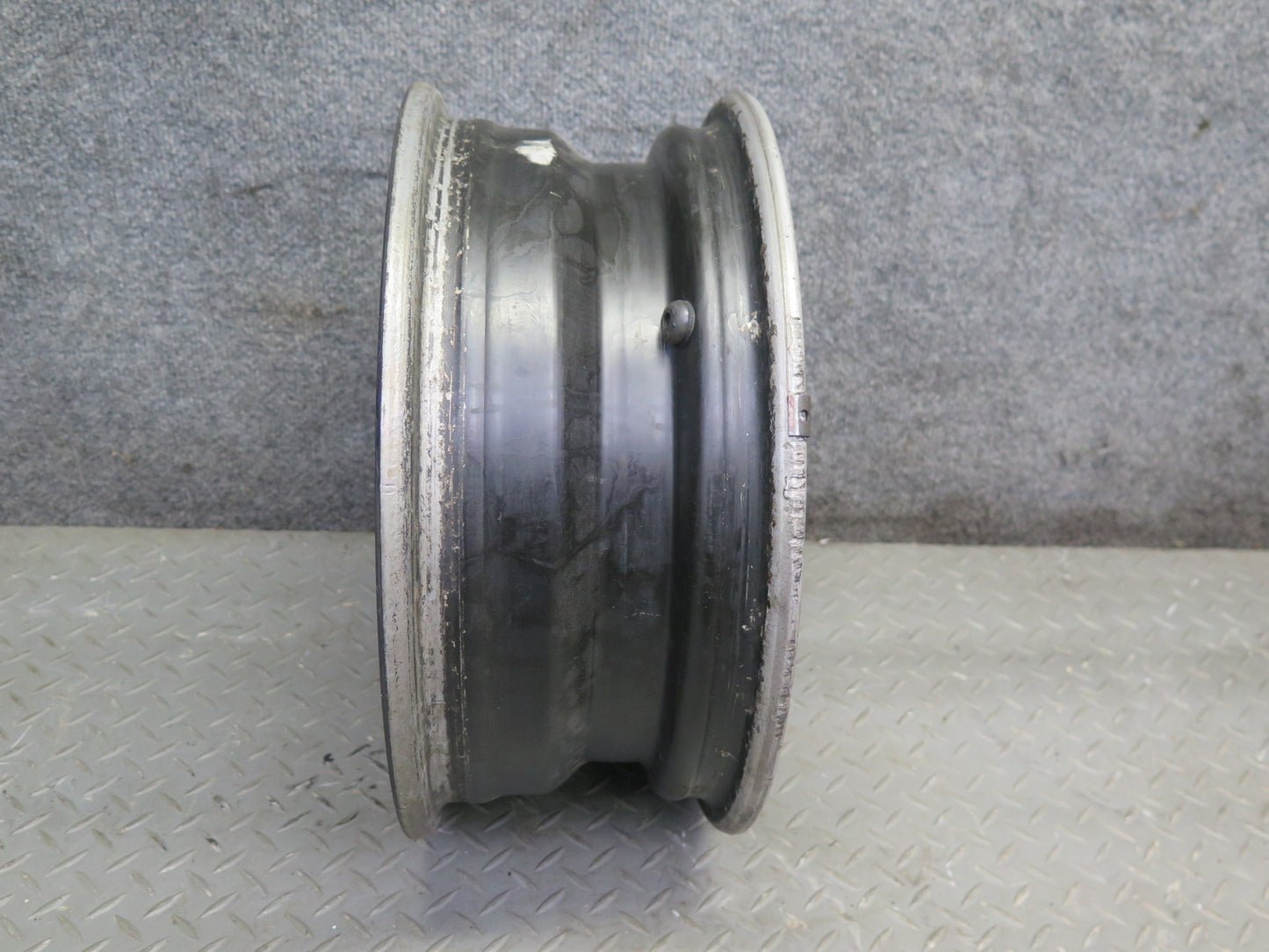 74-85 Mercedes W123 Factory 14" R14 Alloy Wheel Rim 14x5.5J ET30 1234001302 OEM