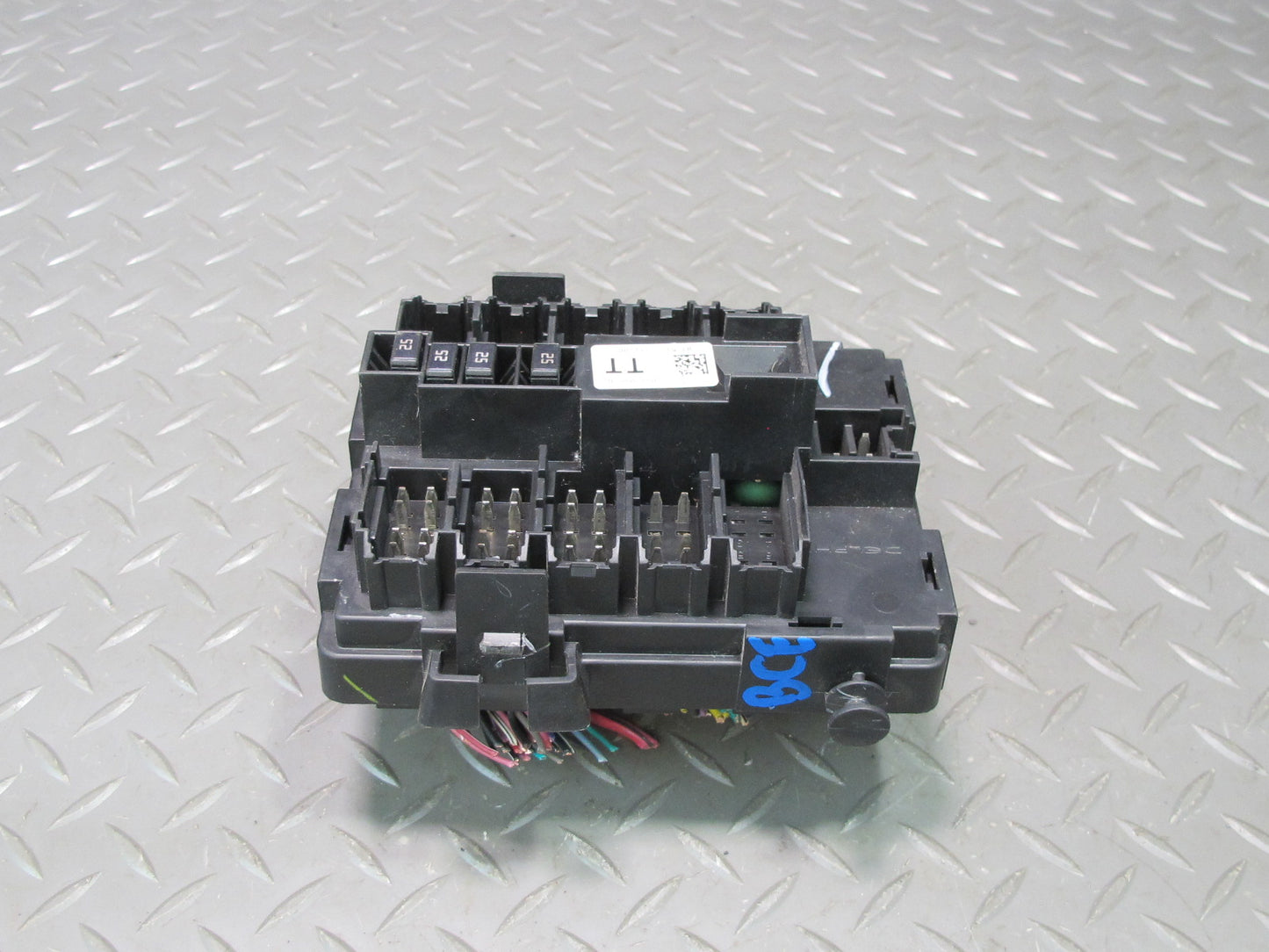 2007-2014 Cadillac Escalade Power Distribution Cabin Junction Box 20813086