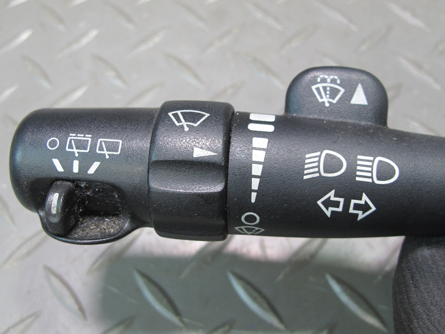 2007-2014 Cadillac Escalade Steering Column Wiper Switch 15849314