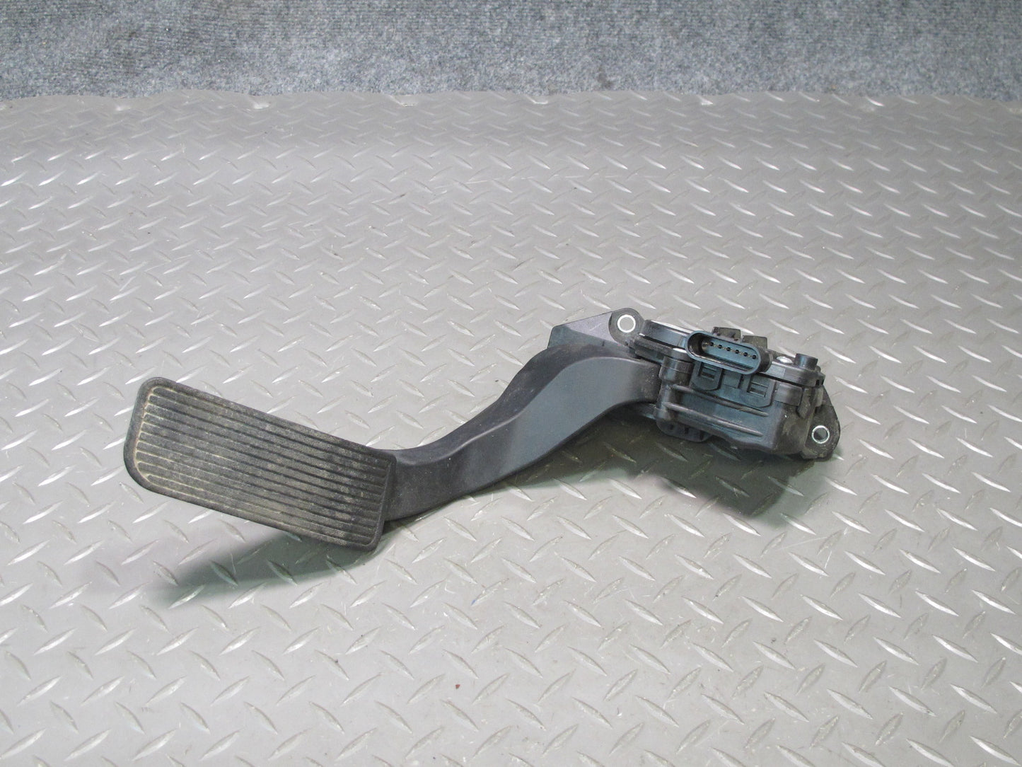 2007-2014 Cadillac Escalade Gas Acceleration Pedal Sensor 20972082