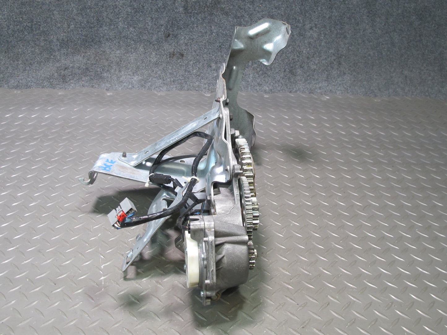 2007-2014 Cadillac Escalade Rear Trunk Liftgate Tailgate Actuator Motor Rod Set