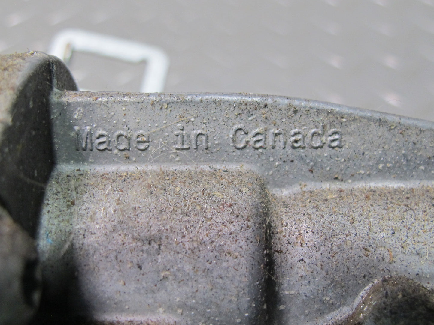 2007-2014 Cadillac Escalade Rear Trunk Liftgate Tailgate Actuator Motor Rod Set