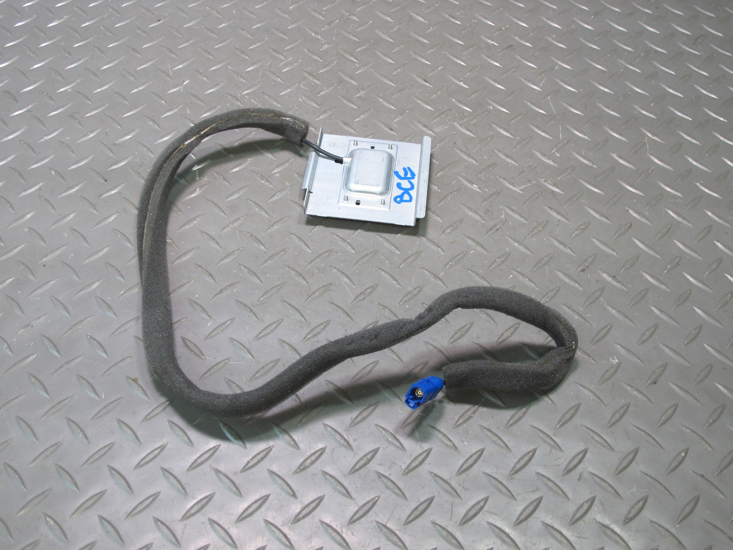 2009-2014 Cadillac Escalade Rgps Navigation Radio Antenna Module 22921442