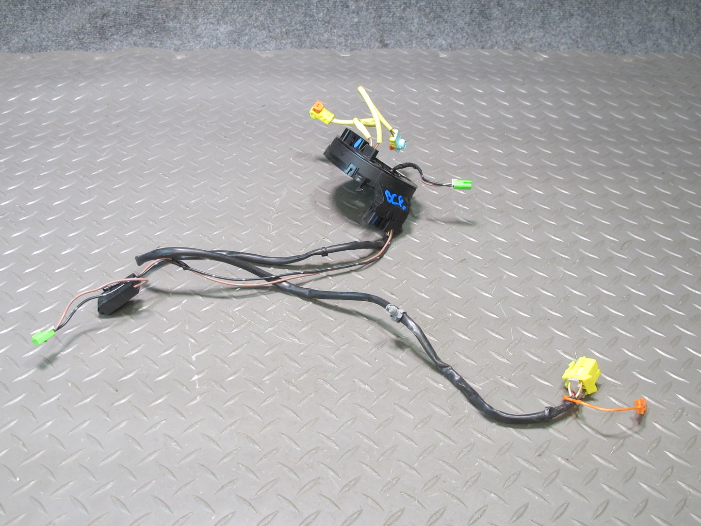 07-13 CADILLAC ESCALADE PLATINUM DRIVER STEERING COLUMN CLOCK SPRING SRS OEM