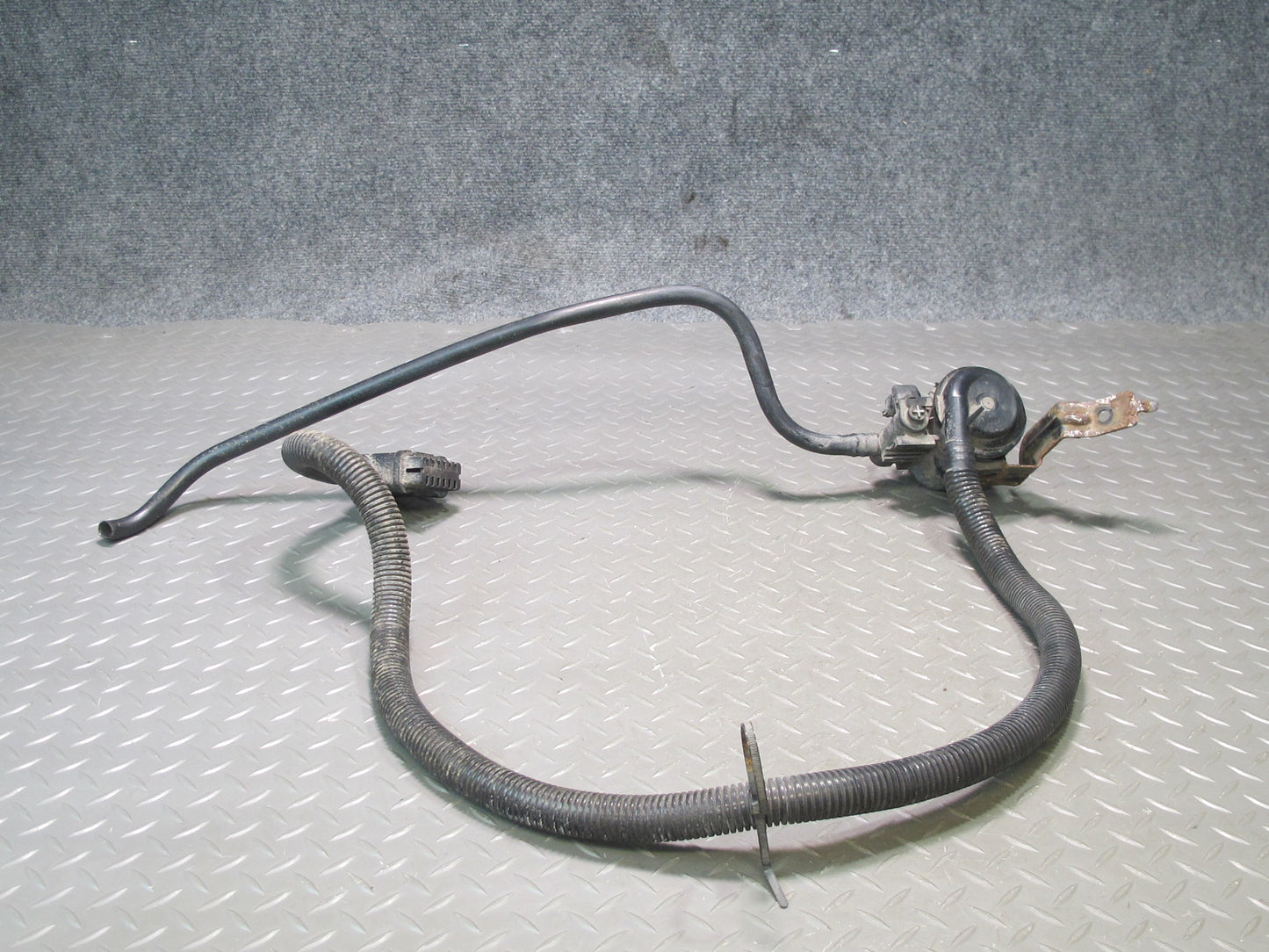 2009-2014 Cadillac Escalade Fuel Evap Vapor Charcoal Canister