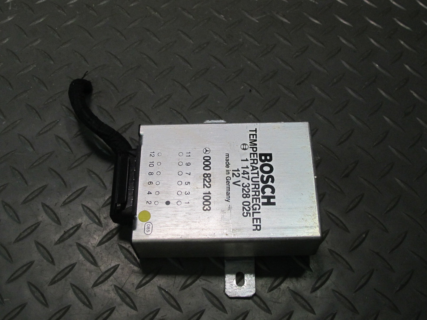 73-89 Mercedes R107 Temperature Regulator Hvac Control Module Unit OEM