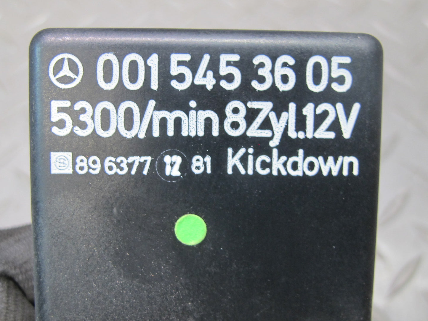 81-85 Mercedes R107 380SL Fuel Pump Relay Module Unit 0015453605 OEM