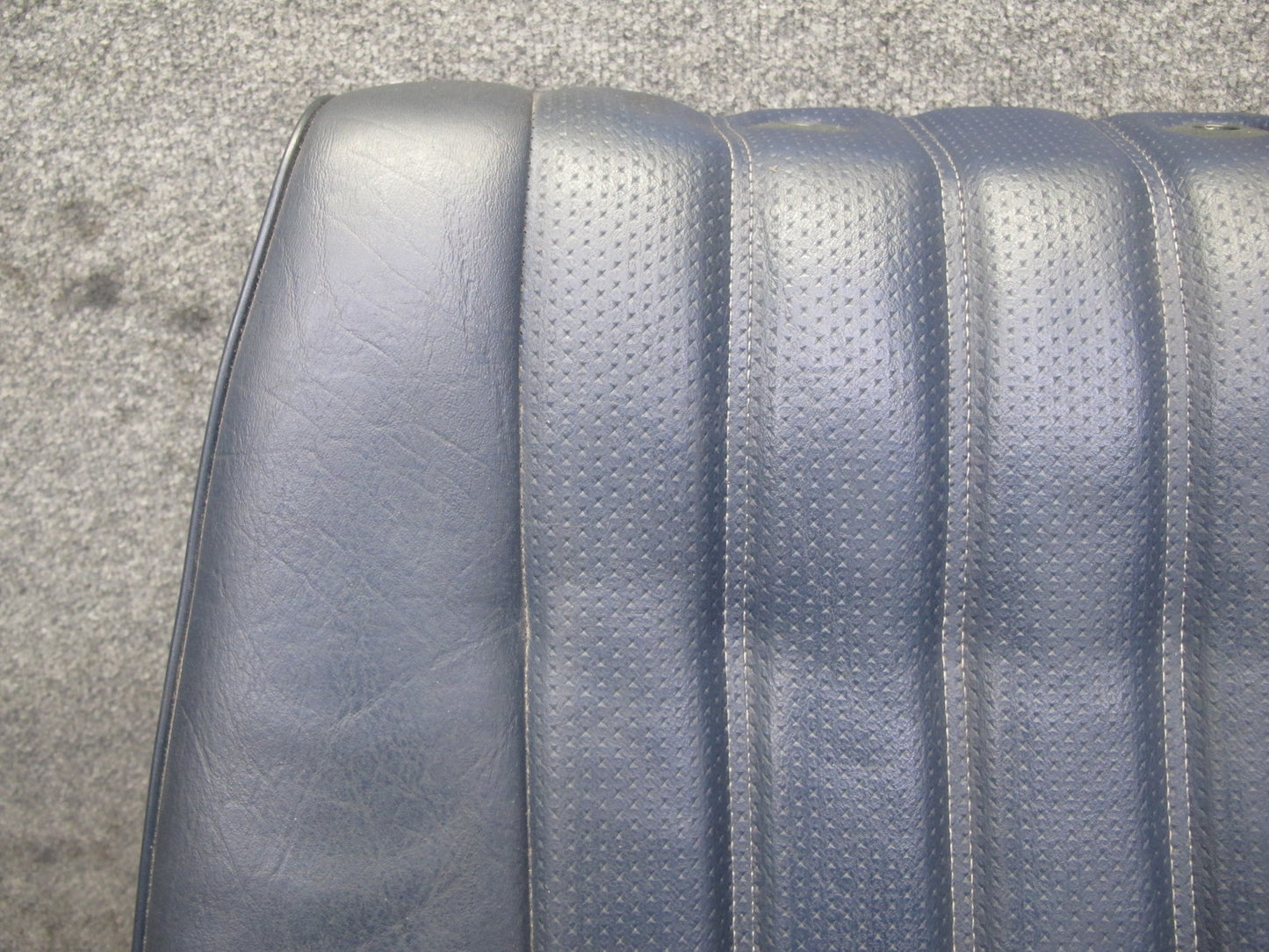 82-83 Mercedes W123 240D Front Righ Seat Upper Leather Cushion Blue OEM