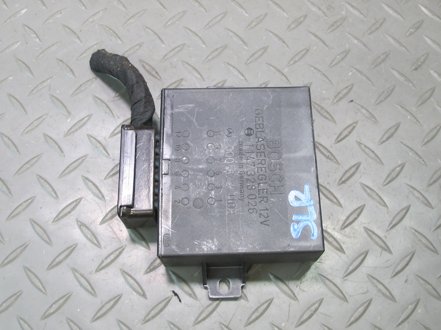 73-89 Mercedes R107 A/C Blower Motor Climate Control Module Relay 0008221103 OEM