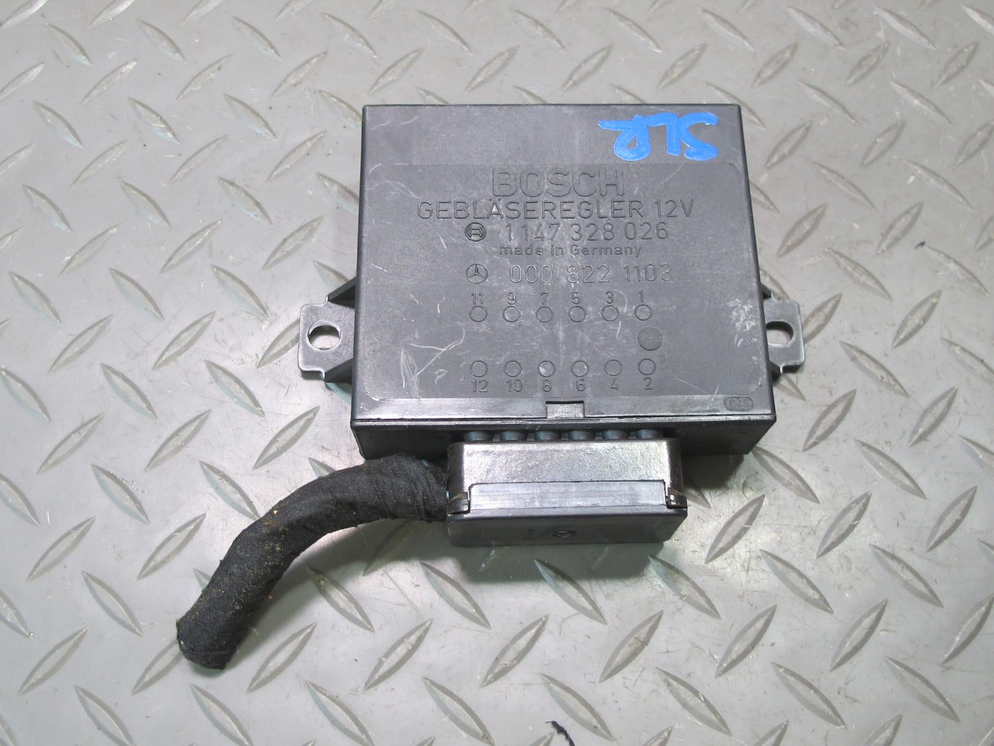 73-89 Mercedes R107 A/C Blower Motor Climate Control Module Relay 0008221103 OEM