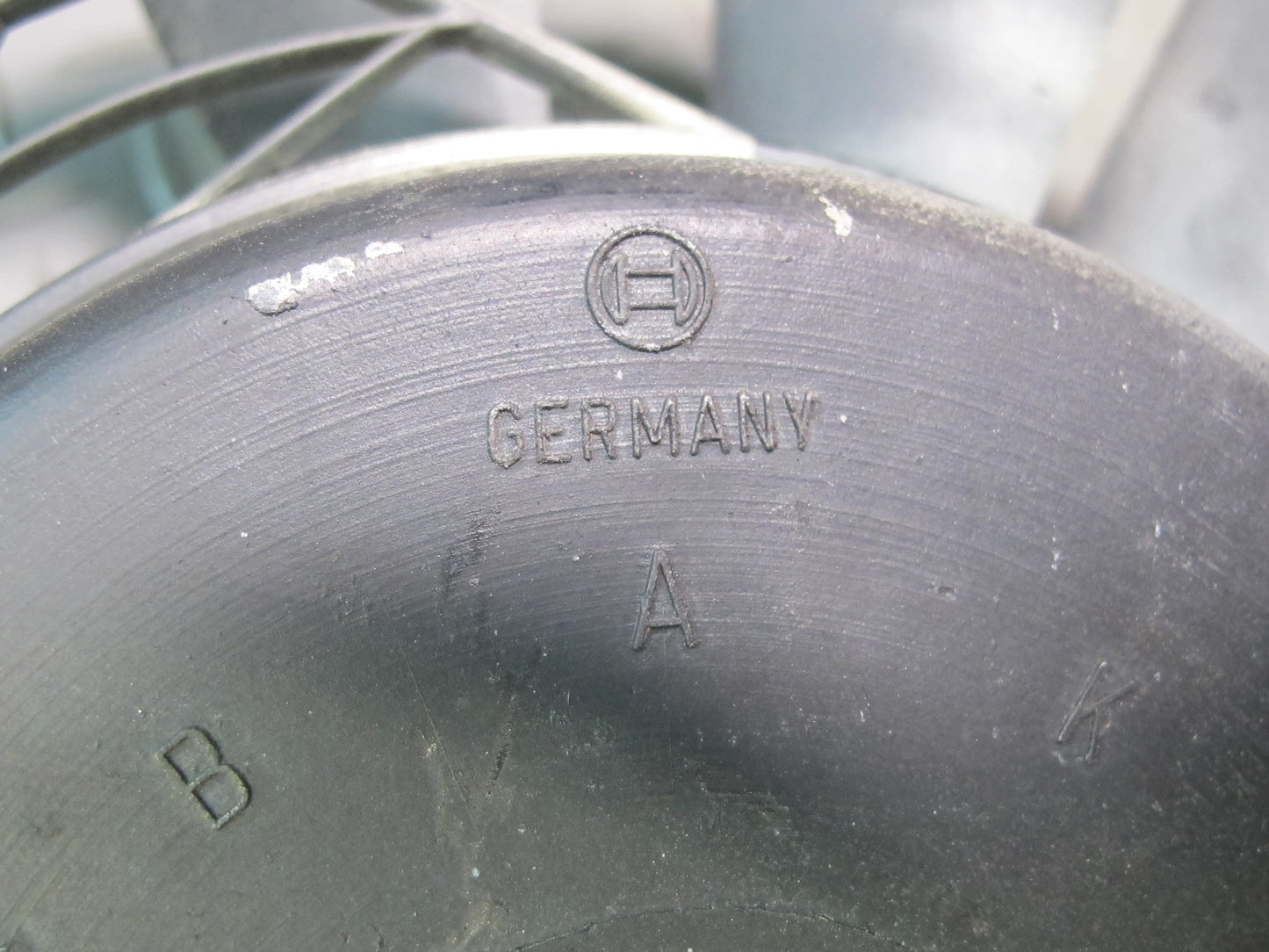 73-85 Mercedes R107 Sl-class Engine Cooling Radiator Auxiliary Fan Motor OEM