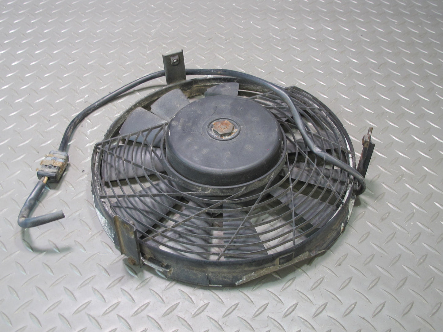 73-85 Mercedes R107 Sl-class Engine Cooling Radiator Auxiliary Fan Motor OEM