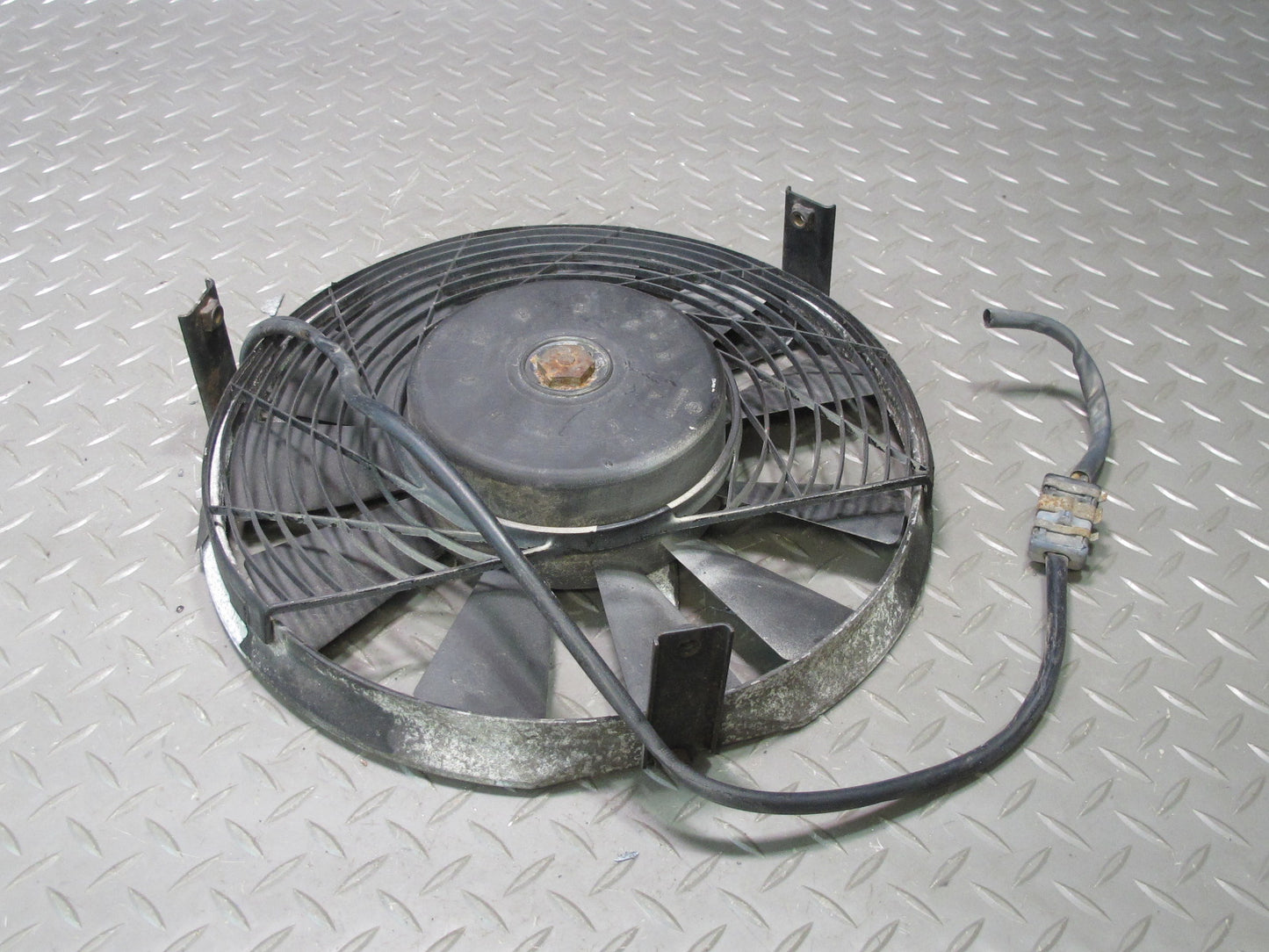 73-85 Mercedes R107 Sl-class Engine Cooling Radiator Auxiliary Fan Motor OEM