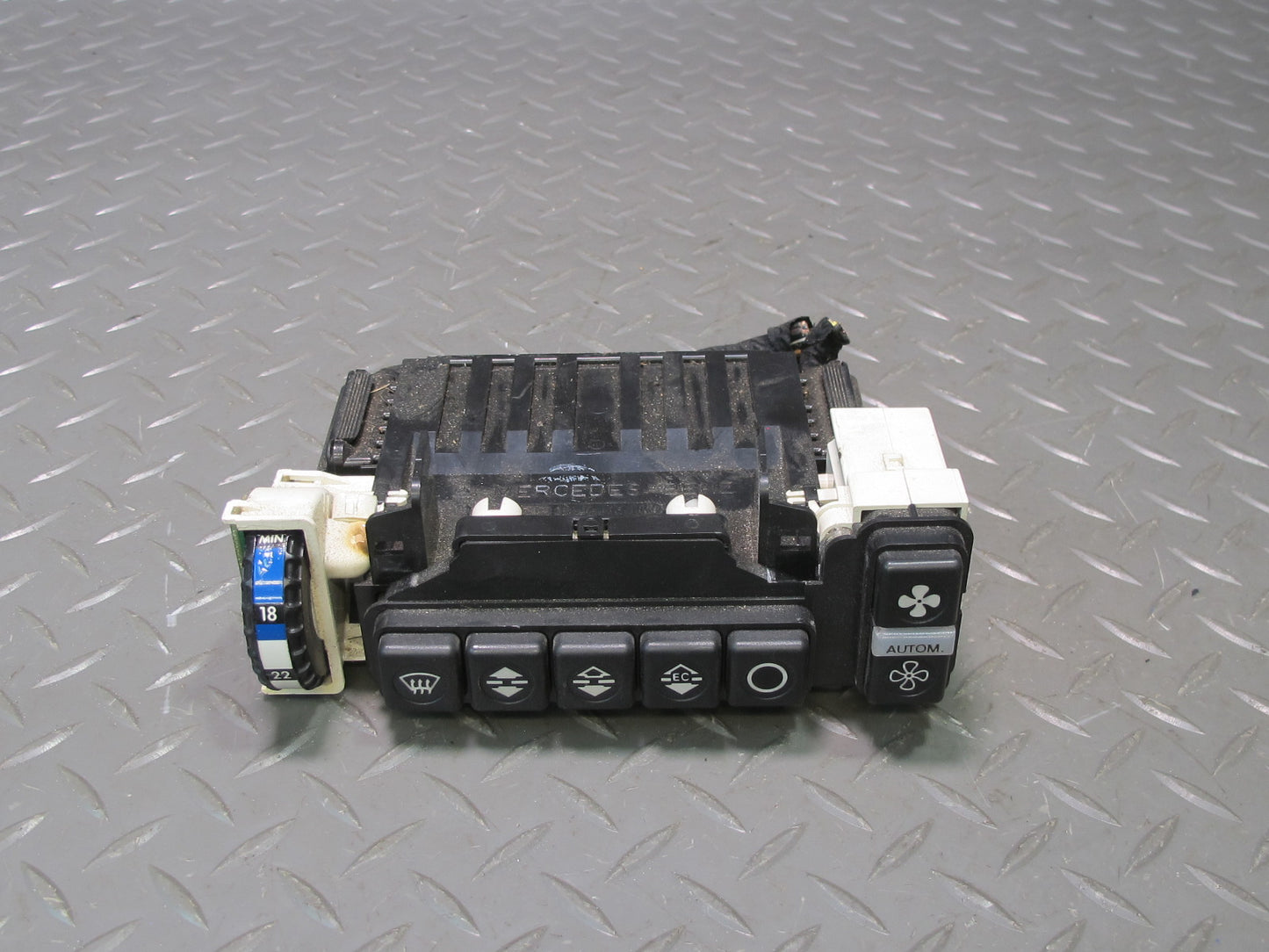 81-85 Mercedes R107 380SL A/C Heater Climate Control Switch Panel 1078302685 OEM