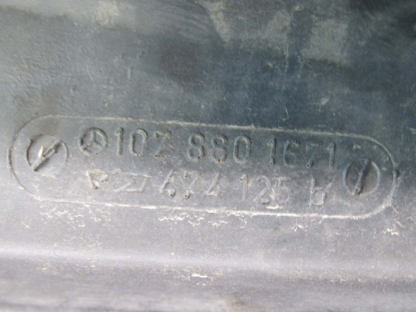 73-89 Mercedes R107 Rear Bumper Left & Right Extension Rubber END Pad OEM