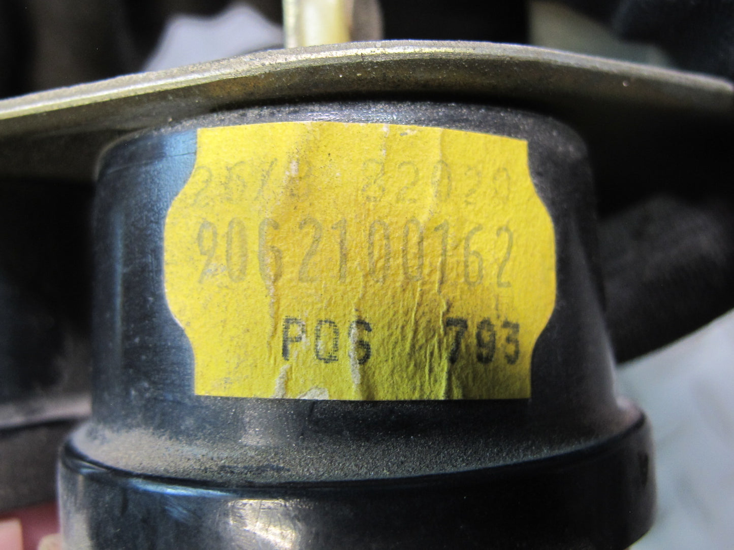 81-85 Mercedes R107 Left Heater Blower Box Vacuum Actuator Valve OEM