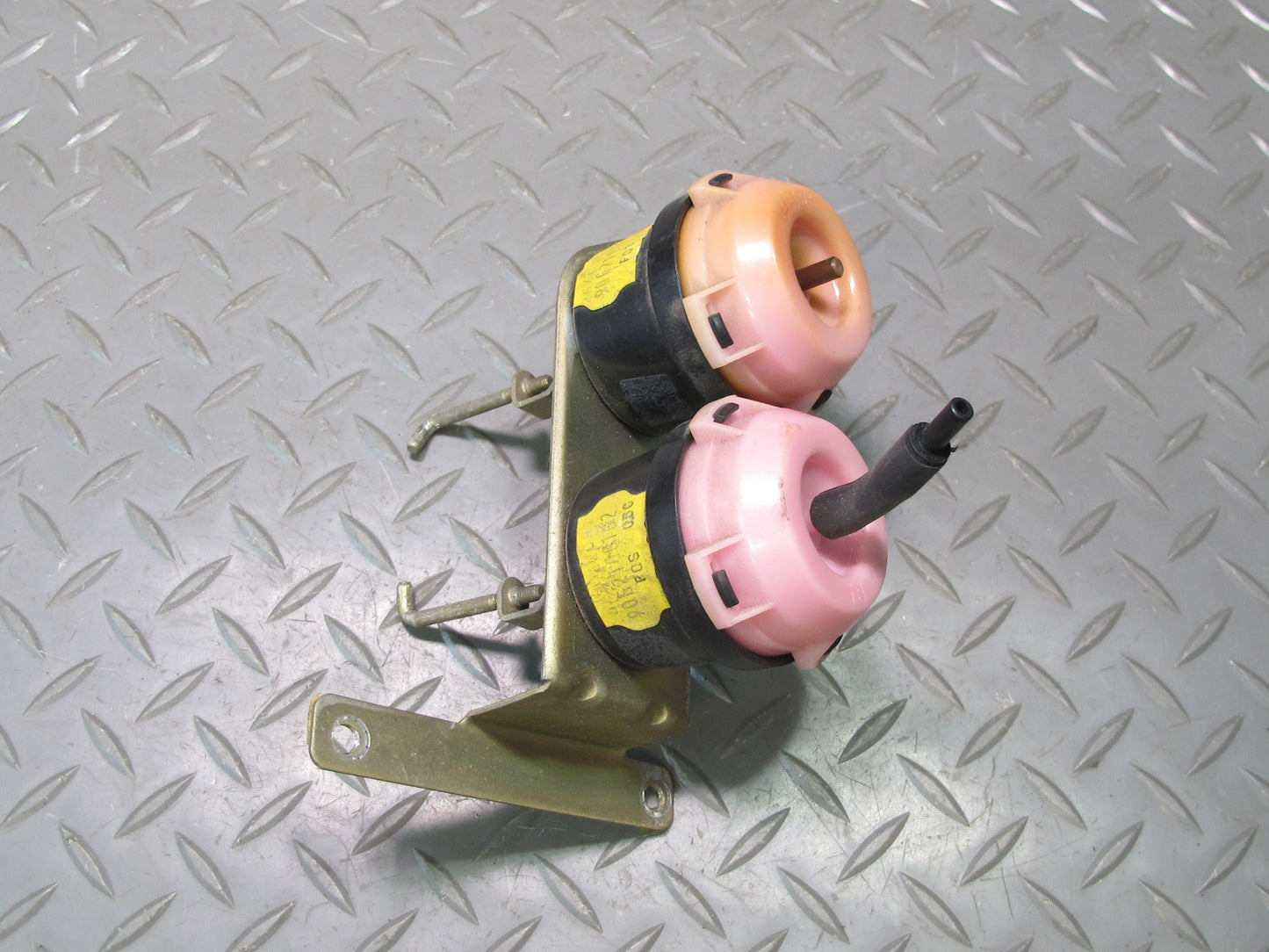 81-85 Mercedes R107 Left Heater Blower Box Vacuum Actuator Valve OEM