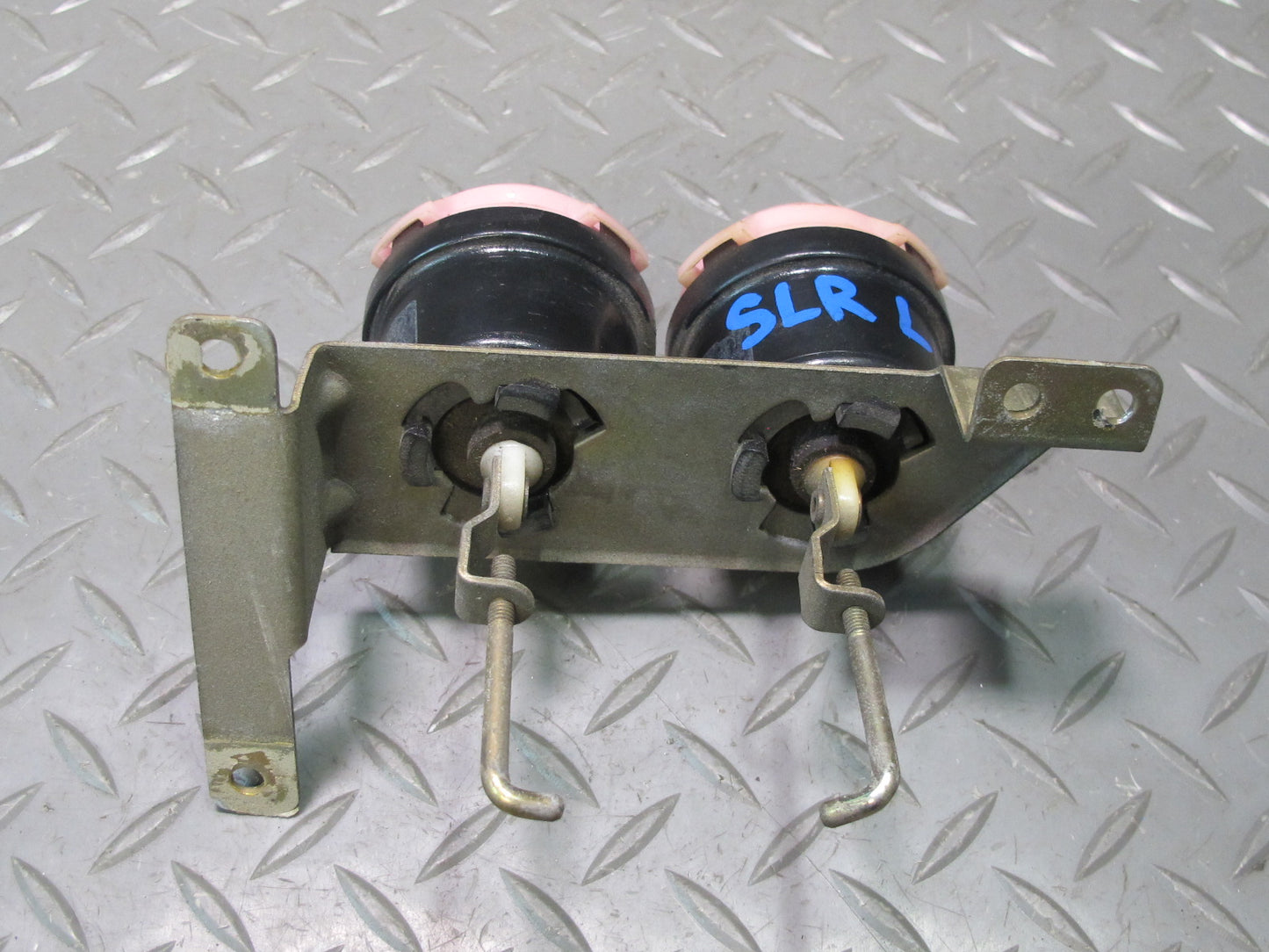 81-85 Mercedes R107 Left Heater Blower Box Vacuum Actuator Valve OEM