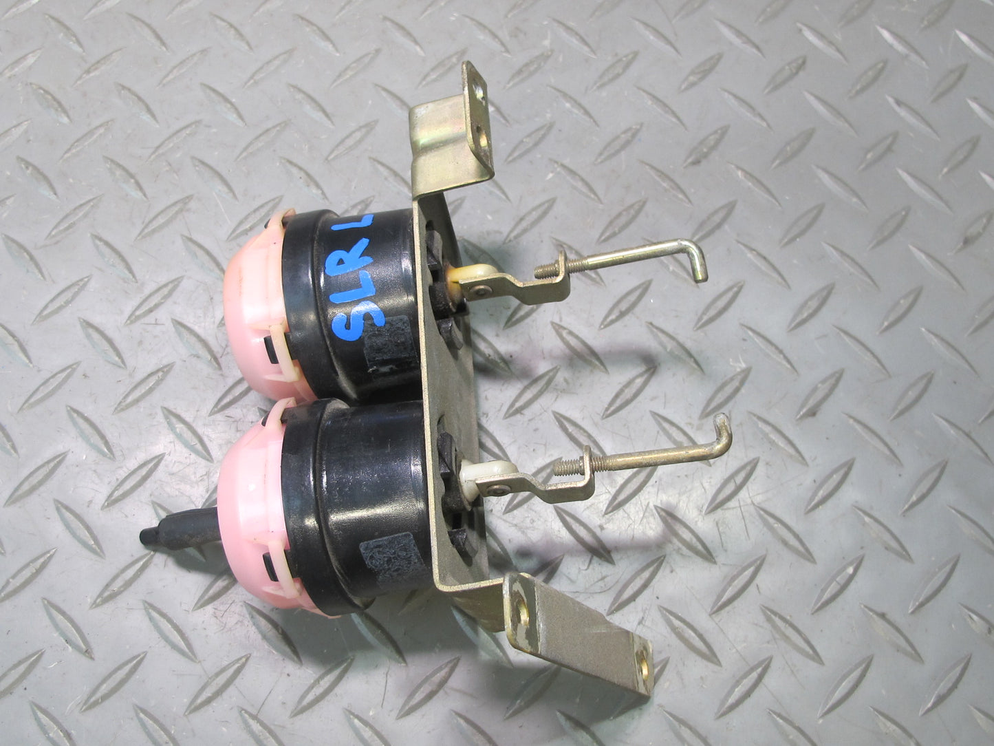 81-85 Mercedes R107 Left Heater Blower Box Vacuum Actuator Valve OEM