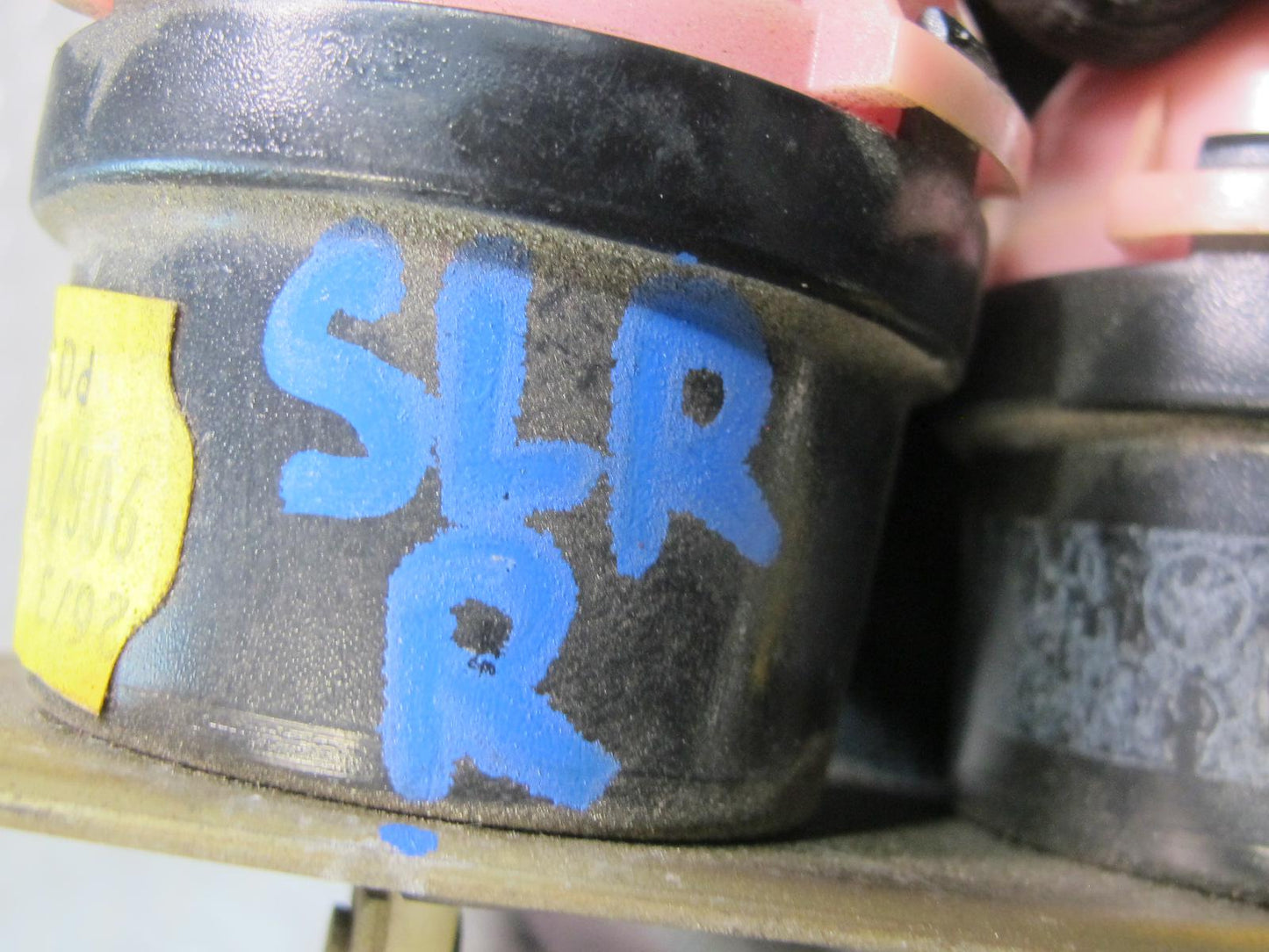 81-85 Mercedes R107 Right Heater Blower Box Vacuum Actuator Valve OEM