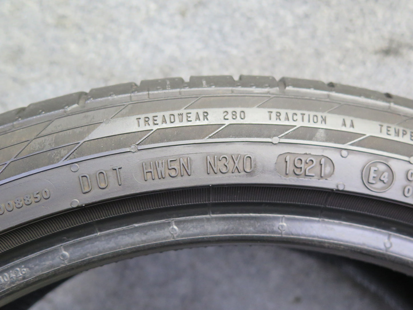 Continental Contisportcontact 5 Summer Tire 225/40 R18 92Y 1921 8/32 Tread