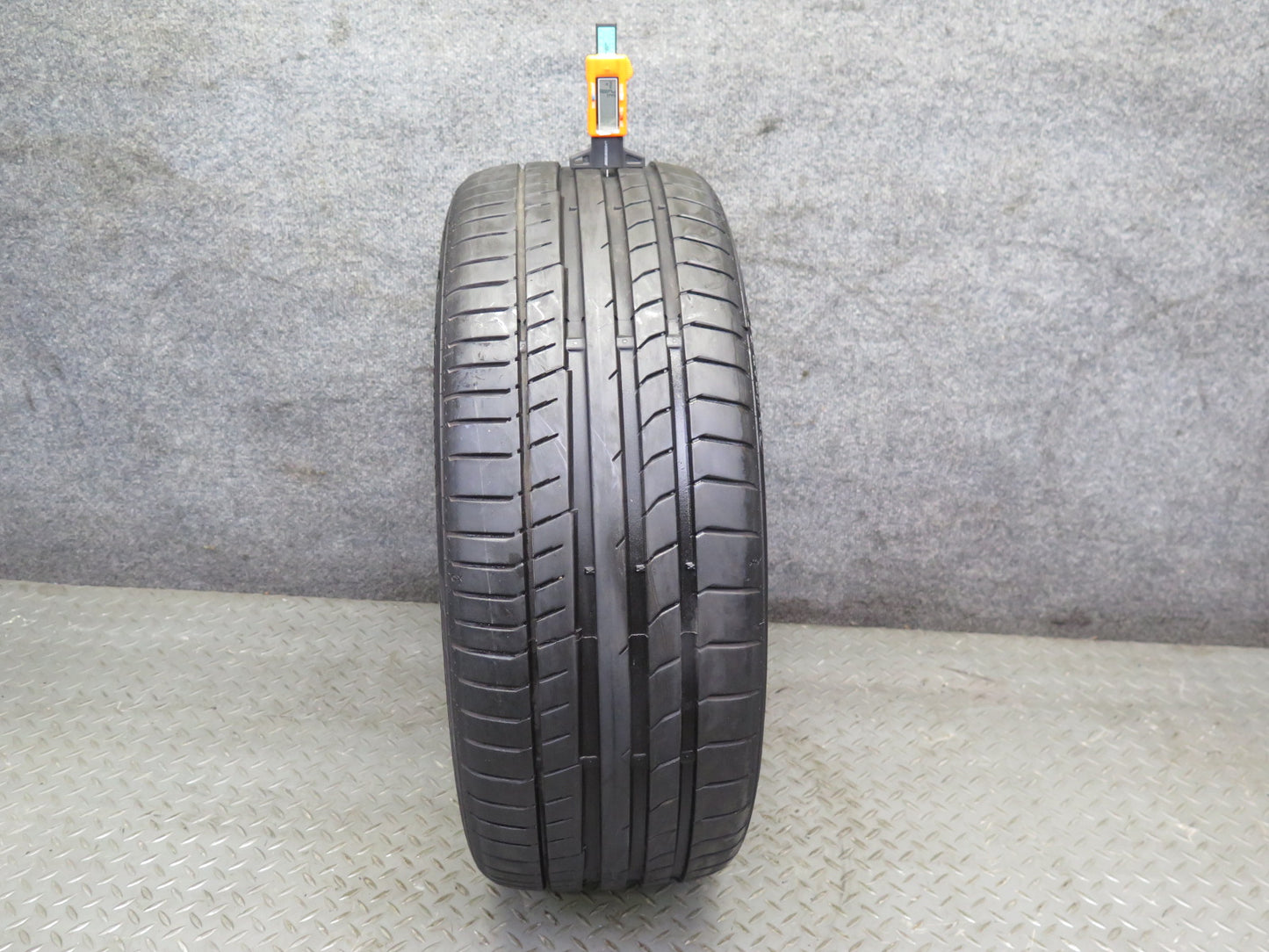 Continental Contisportcontact 5 Summer Tire 225/40 R18 92Y 1921 8/32 Tread