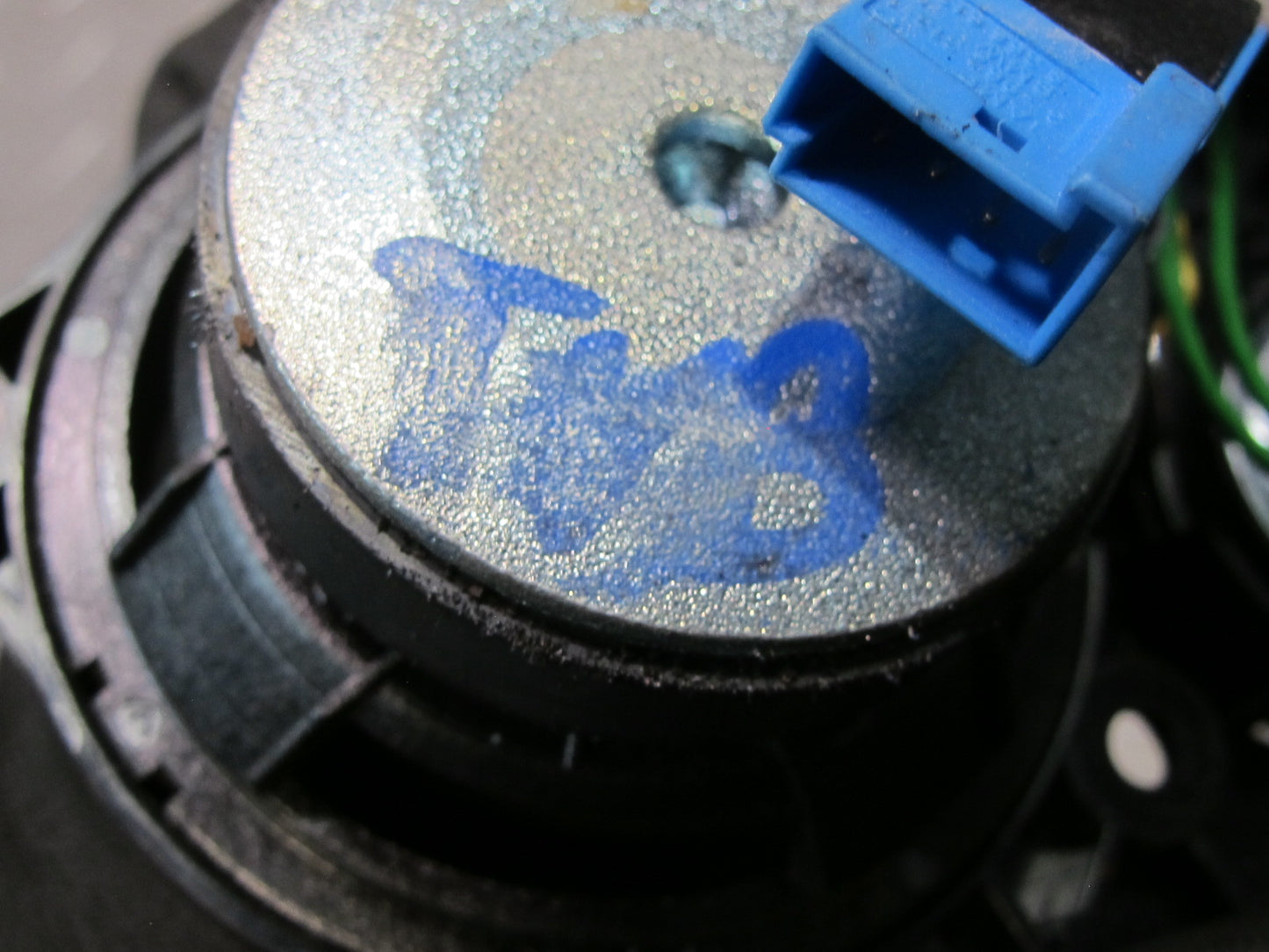 01-06 BMW E46 330Ci Set of 2 Front Left & Right Door Hi-fi Speaker OEM