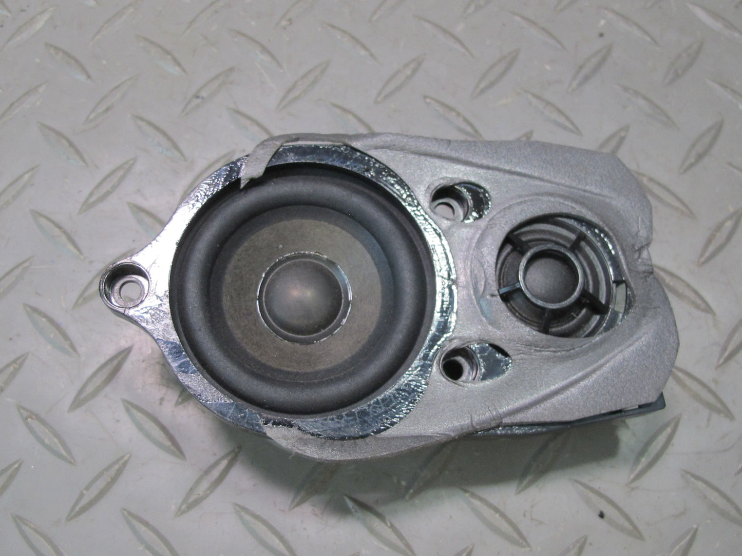 01-06 BMW E46 330Ci Set of 2 Front Left & Right Door Hi-fi Speaker OEM