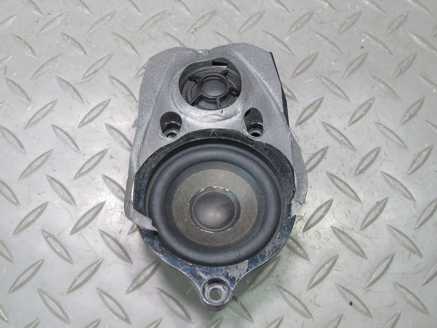 01-06 BMW E46 330Ci Set of 2 Front Left & Right Door Hi-fi Speaker OEM