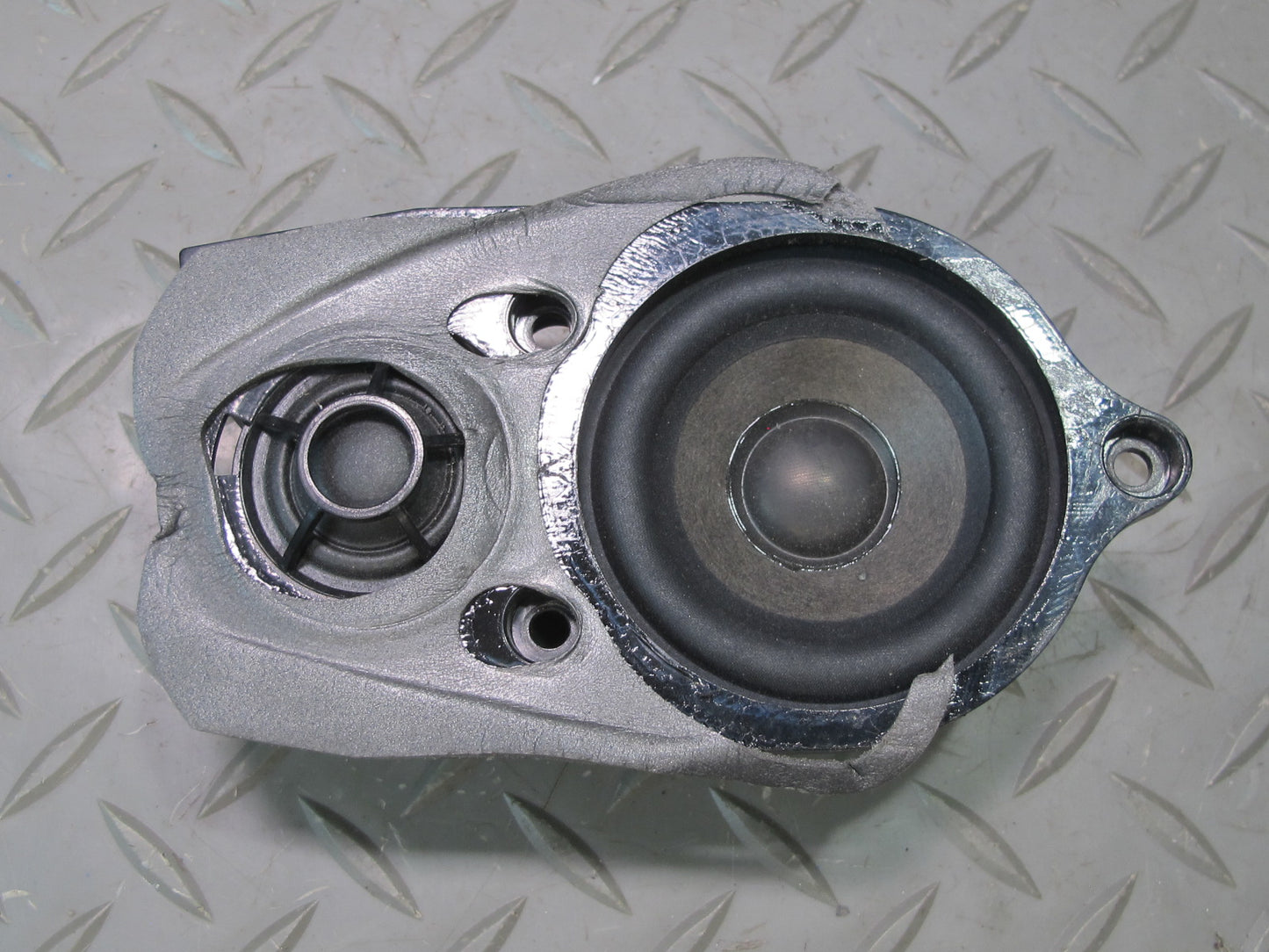 01-06 BMW E46 330Ci Set of 2 Front Left & Right Door Hi-fi Speaker OEM